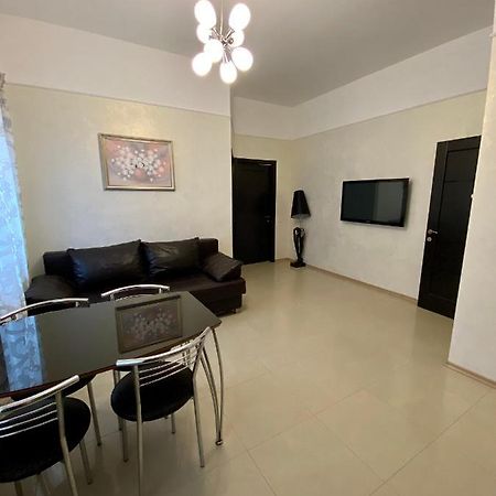 Ferienwohnung Gali Apart Odessa Exterior foto